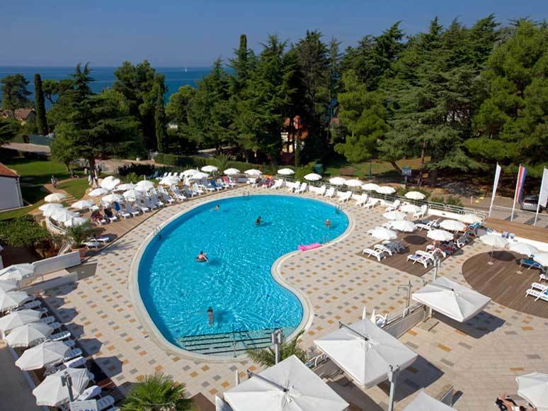 Valamar Pinia Hotel 3*