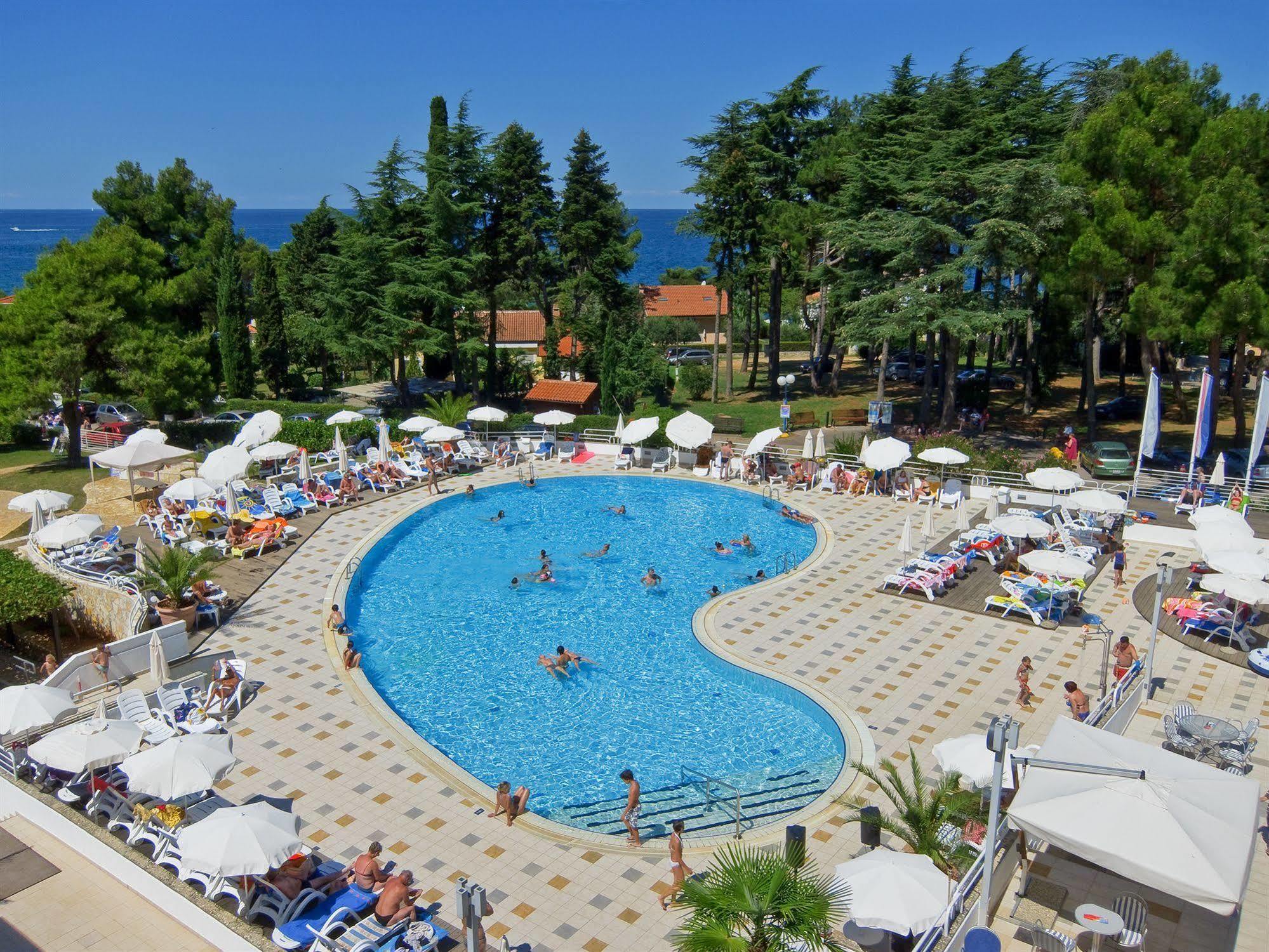 Valamar Pinia Hotel 3*